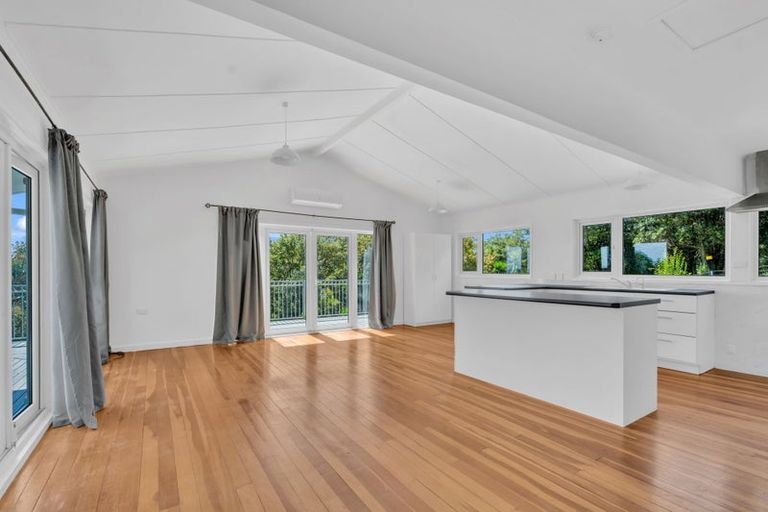 Photo of property in 283 Underwood Road, Wellsford, 0973