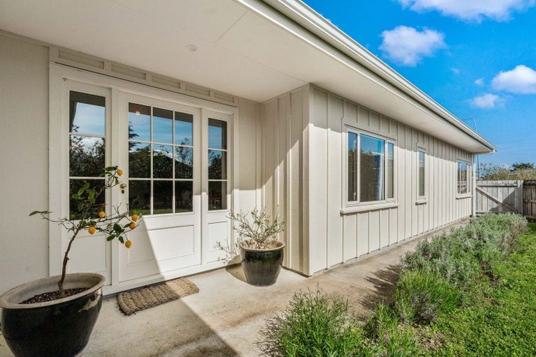 Photo of property in 6 Mckerrow Place, Featherston, 5710