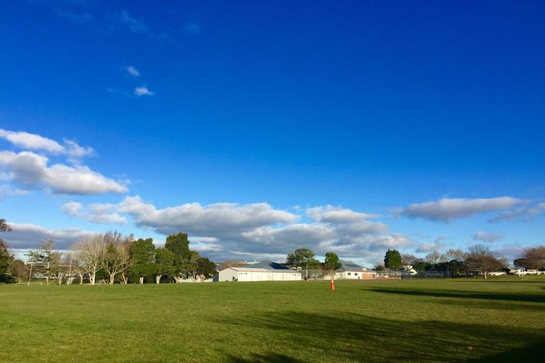 Photo of property in 37 Fratley Avenue, Farm Cove, Auckland, 2012