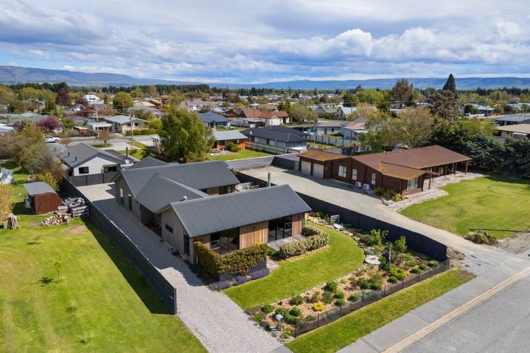 Photo of property in 8 Launceston Place, Ranfurly, 9332