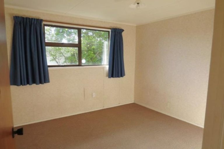 Photo of property in 12 Te Whena Place, Waitara, 4320