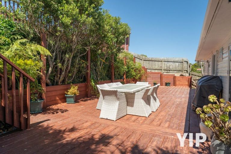 Photo of property in 18 Mandeville Crescent, Grenada Village, Wellington, 6037