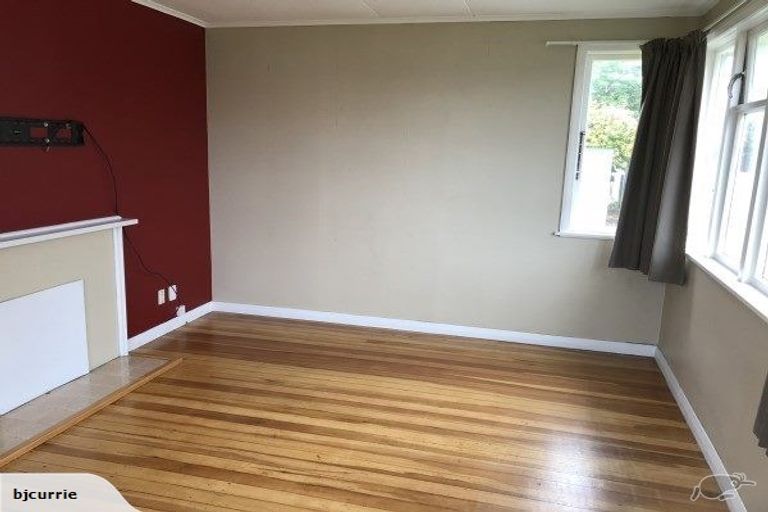 Photo of property in 6 Rochester Street, Awapuni, Palmerston North, 4412