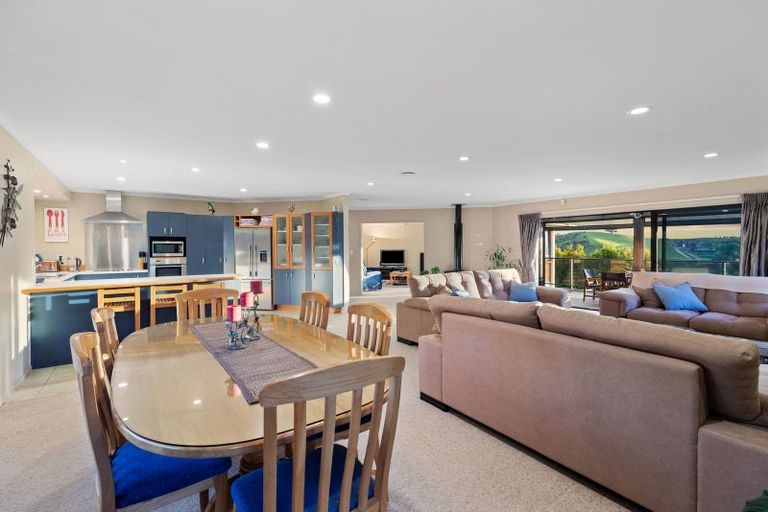 Photo of property in 132 Waikite Road, Welcome Bay, Tauranga, 3175