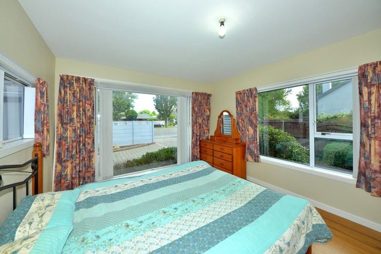 Photo of property in 1/104 Yaldhurst Road, Sockburn, Christchurch, 8042