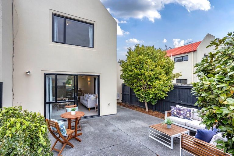 Photo of property in 7/249 Kilmore Street, Christchurch Central, Christchurch, 8011
