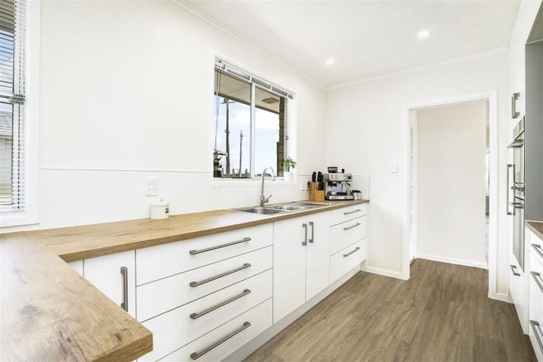 Photo of property in 49 Rhonda Avenue, Deanwell, Hamilton, 3206