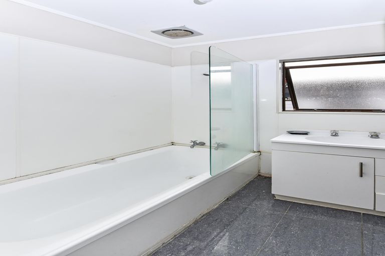 Photo of property in 2/4 Martha Lane, Weymouth, Auckland, 2103