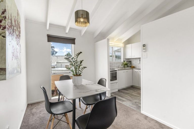 Photo of property in 1/46 Chippendale Crescent, Birkdale, Auckland, 0626
