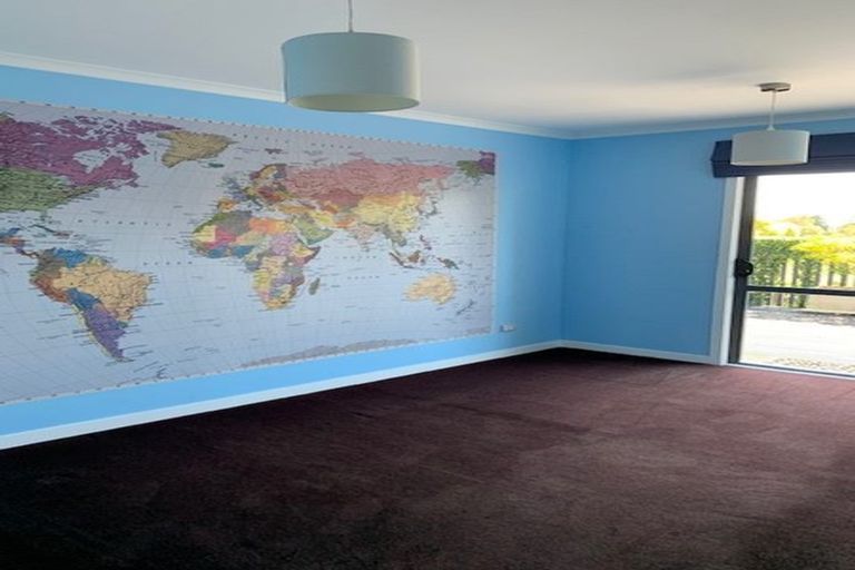 Photo of property in 61a Fairmount Road, Titirangi, Auckland, 0604