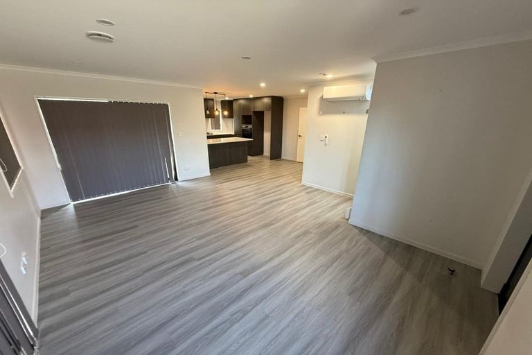 Photo of property in 34b Tawa Crescent, Manurewa, Auckland, 2102