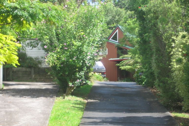 Photo of property in 18 Arahia Street, Northcote, Auckland, 0627