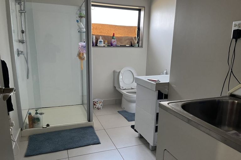 Photo of property in 1 Glengarry Road, Glen Eden, Auckland, 0602