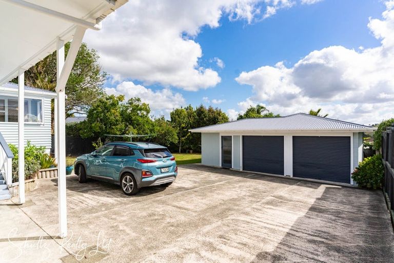 Photo of property in 25 Whaka Street, Maungaturoto, 0520