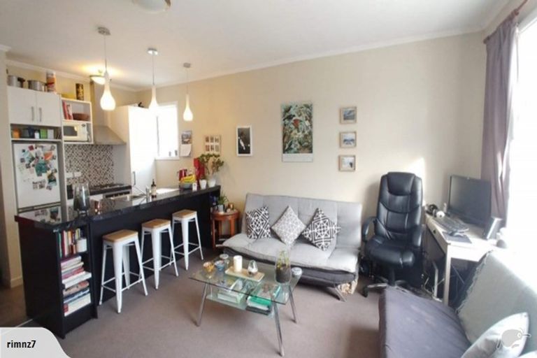 Photo of property in 1/51 Austin Street, Mount Victoria, Wellington, 6011