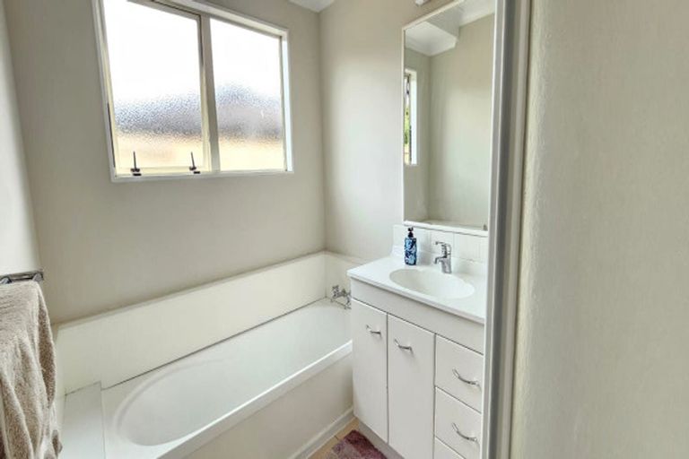 Photo of property in 6 Buckingham Place, Rototuna North, Hamilton, 3210