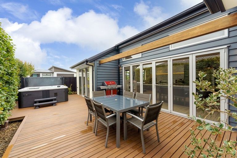 Photo of property in 6 Bargrove Close, Halswell, Christchurch, 8025