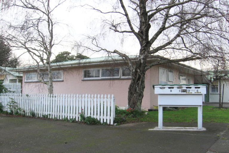 Photo of property in 271a-d Grey Street, Palmerston North, 4414