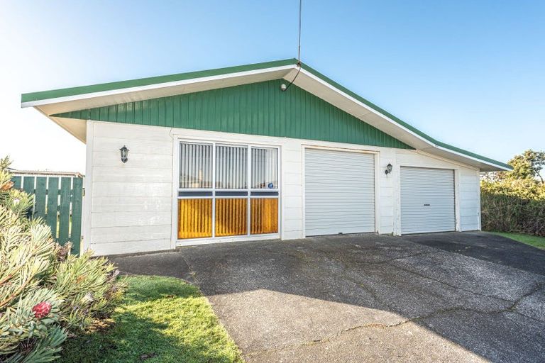 Photo of property in 14 Hood Street, Castlecliff, Whanganui, 4501