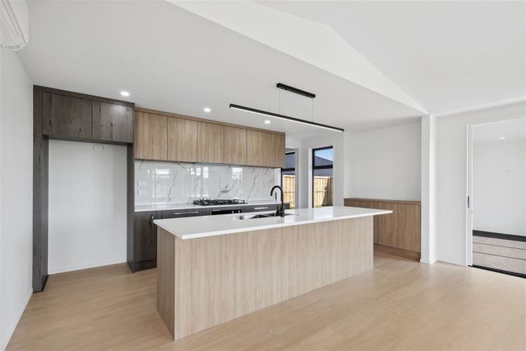 Photo of property in 8 Ivan Mauger Place, Rolleston, 7615