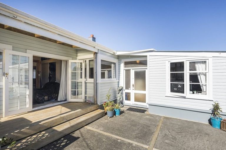 Photo of property in 18 Bryant Street, Takaro, Palmerston North, 4412