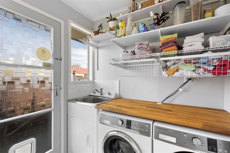 Photo of property in 2/23 Branksome Place, Parklands, Christchurch, 8083