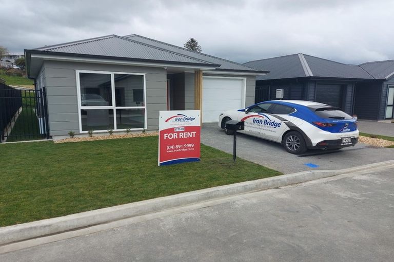 Photo of property in 4 Thornbury Lane, Timberlea, Upper Hutt, 5018