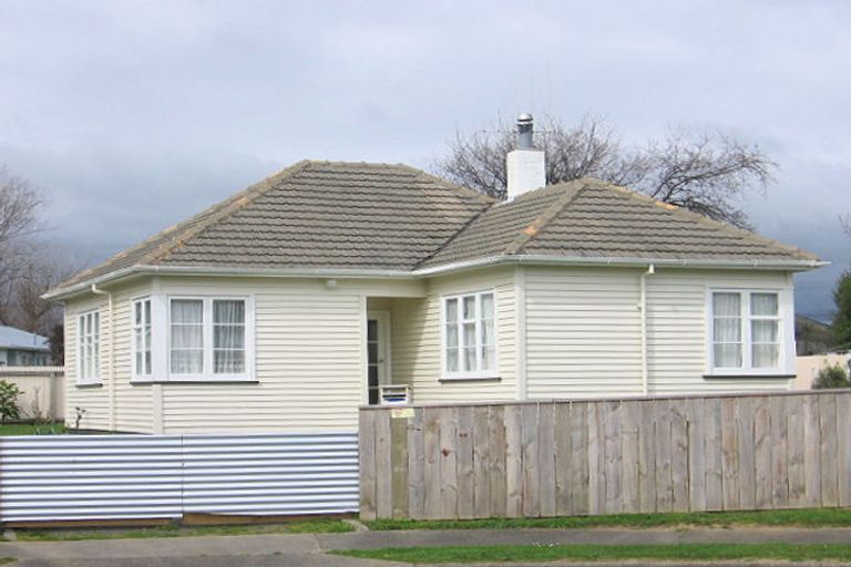 Photo of property in 3 Cook Street, Levin, 5510