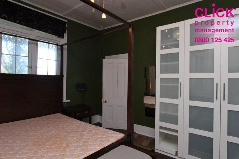 Photo of property in 157 Ravensbourne Road, Ravensbourne, Dunedin, 9022