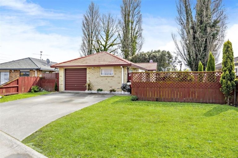 Photo of property in 16 Portrush Lane, Takanini, 2112