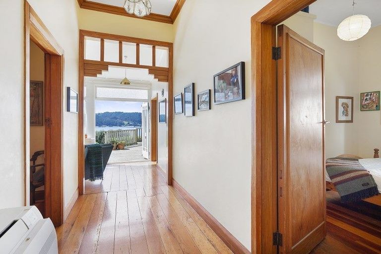Photo of property in 75 Grafton Road, Roseneath, Wellington, 6011