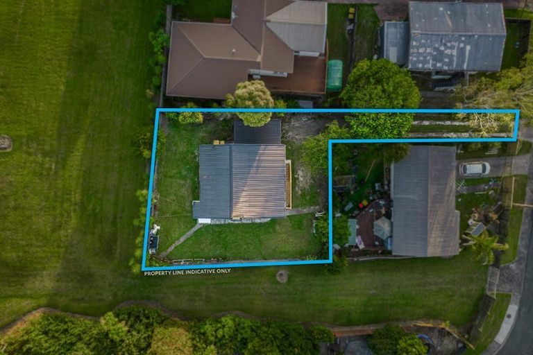 Photo of property in 1/33 Lavelle Road, Henderson, Auckland, 0612