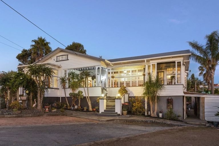 Photo of property in 6 Wallace Road, Ranui, Auckland, 0612