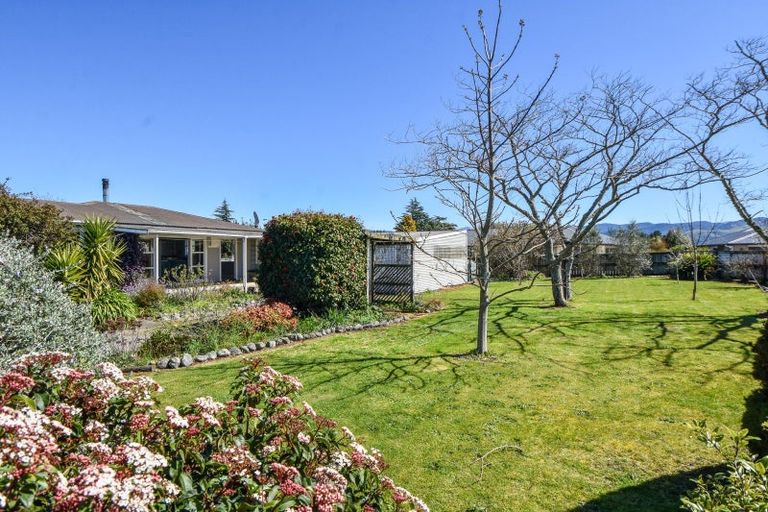 Photo of property in 3 Walnut Lane, Carterton, 5713