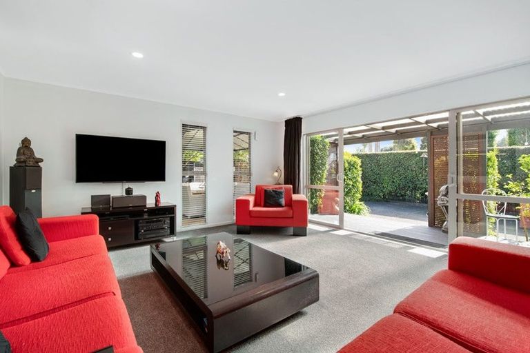 Photo of property in 5a Elizabeth Street, Orewa, 0931