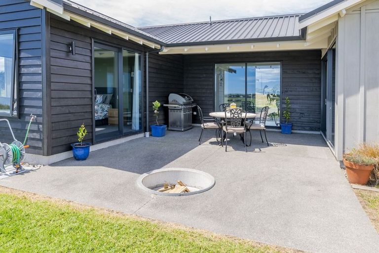 Photo of property in 161 Harakeke Road, Te Horo, Otaki, 5581