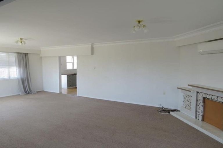 Photo of property in 19 Huatoki Street, Vogeltown, New Plymouth, 4310