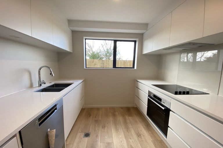 Photo of property in 3e Westall Road, New Lynn, Auckland, 0600