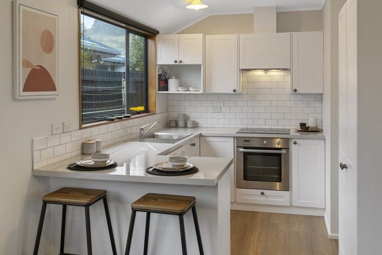 Photo of property in 1 Vining Crescent, Stoke, Nelson, 7011