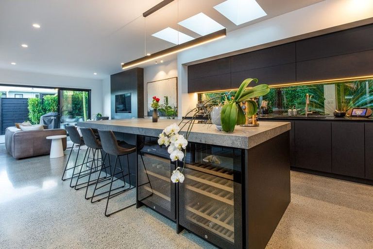 Photo of property in 285a Beach Road, Campbells Bay, Auckland, 0630