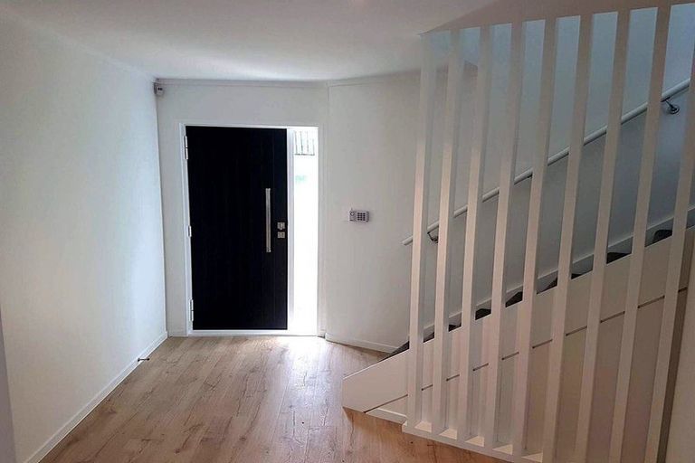 Photo of property in 99 Vandeleur Avenue, Birkdale, Auckland, 0626