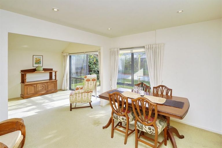 Photo of property in 6b Bradshaw Terrace, Riccarton, Christchurch, 8011