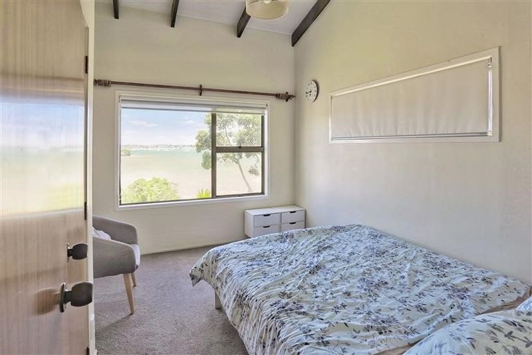 Photo of property in 2/4 Arkley Avenue, Farm Cove, Auckland, 2012