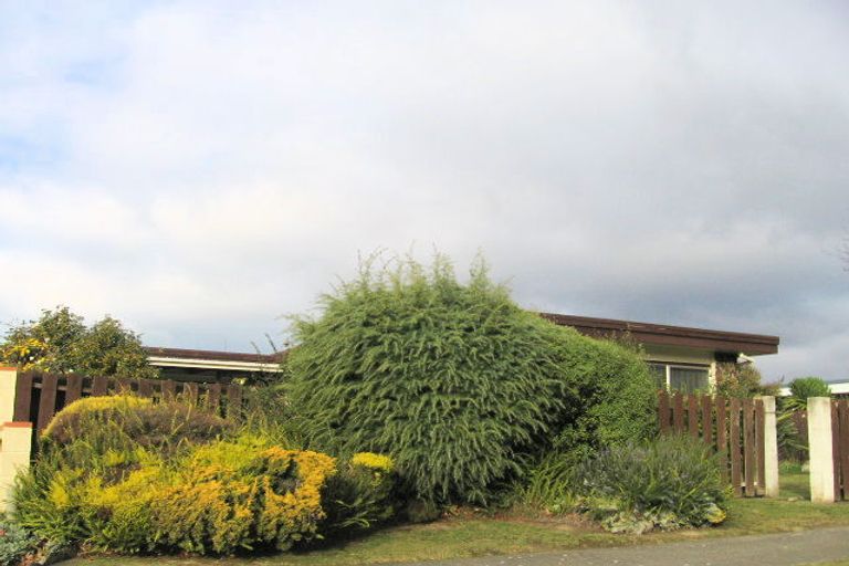 Photo of property in 17 Trigg Crescent, Taradale, Napier, 4112