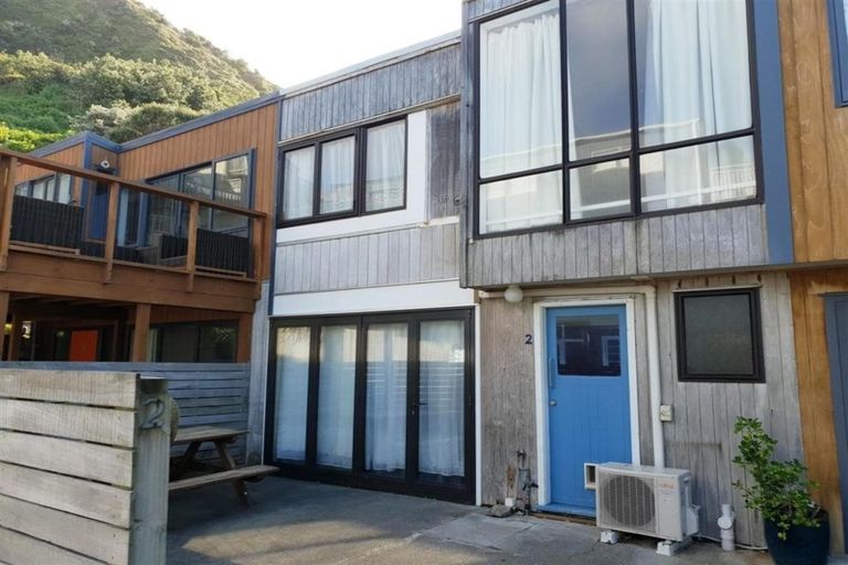 Photo of property in 2/410 The Esplanade, Island Bay, Wellington, 6023