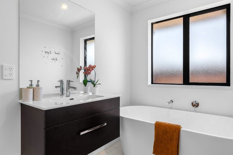 Photo of property in 42 Lucca Crescent, Rolleston, 7615