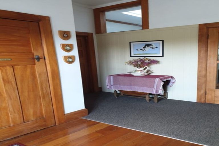 Photo of property in 8 Campbell Drive, Martinborough, 5711