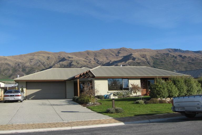 Photo of property in 23 Stonebrook Drive, Wanaka, 9305