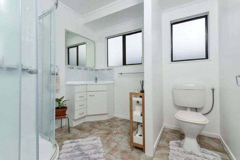 Photo of property in 393 Kahikatea Drive, Dinsdale, Hamilton, 3204