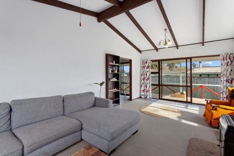 Photo of property in 15 Kauri Street, Edgecumbe, 3120